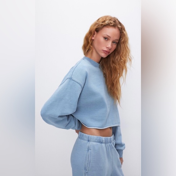 BNWT Good American Jeanius Cropped Sweatshirt - Picture 2 of 5